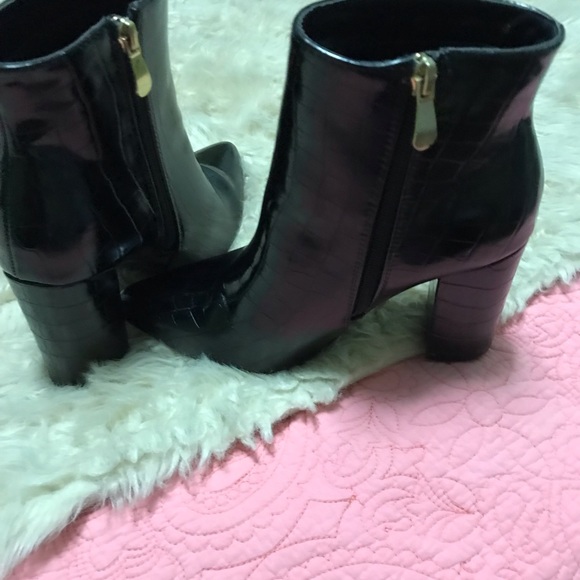 Shoes 🌹🌹 FINAL  MARK  DOWN 🌹🌹 - Picture 6 of 8